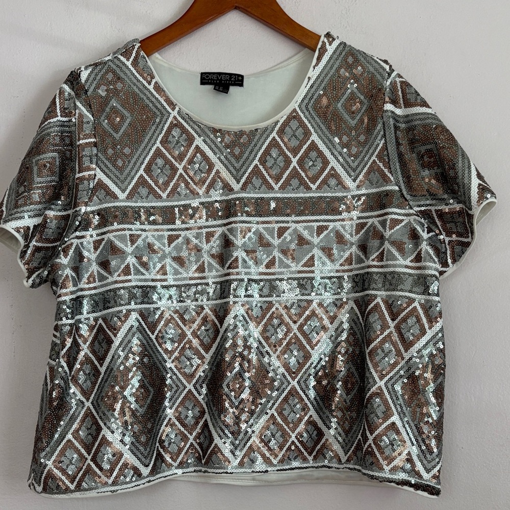 Forever 21 Metallic Sequin Geometric Short Sleeve Top in Silver & Brown